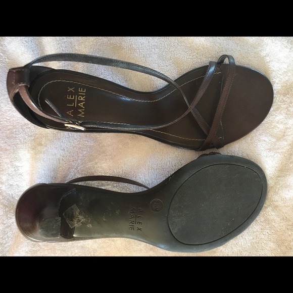 Cute, versatile Strap sandals. Gently worn. - Picture 2 of 3